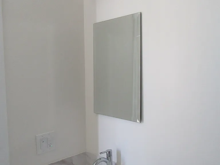 3008 1/4 S West View St #1/4 — Photo 7