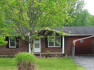 126 Wind Curve Cir, Lafayette, TN 37083