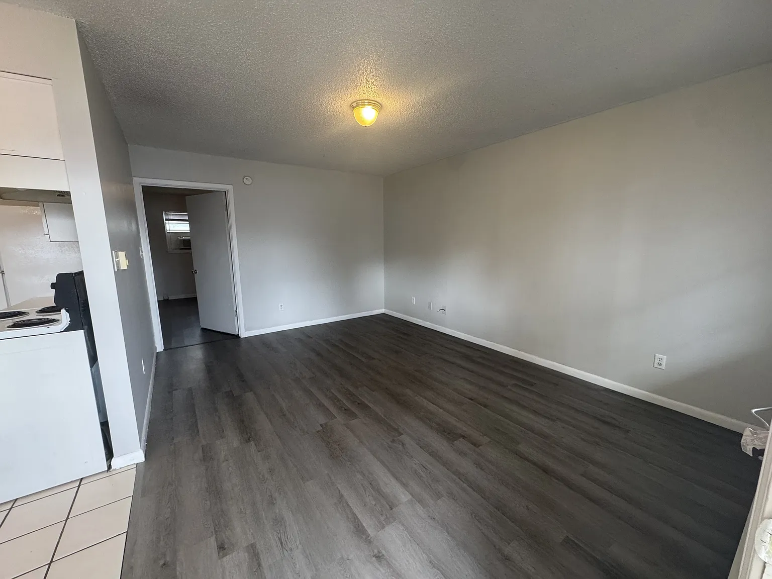 Riviera Apartments - 2 — Photo 2