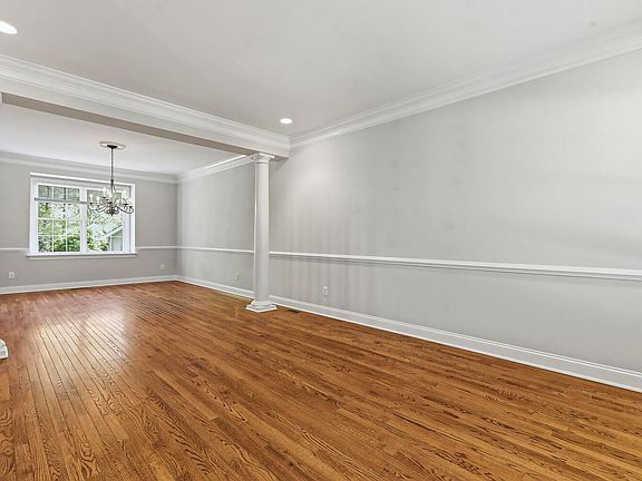 3rd image of 111 Haley House Ln
