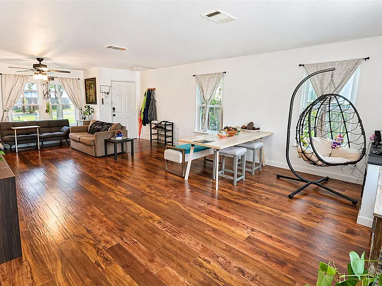 1405 Sheltie Ln — Photo 3