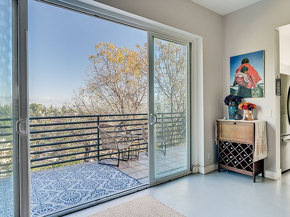 2nd image of 467 Canyon Vista Dr
