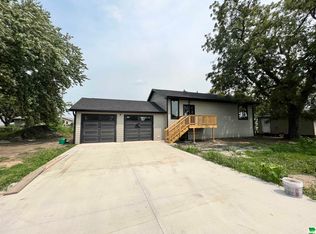 1507 Maple St, Storm Lake, IA 50588