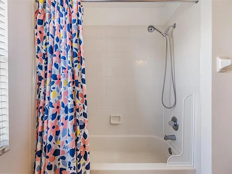 8219 Canterbury Lake Blvd — Photo 18