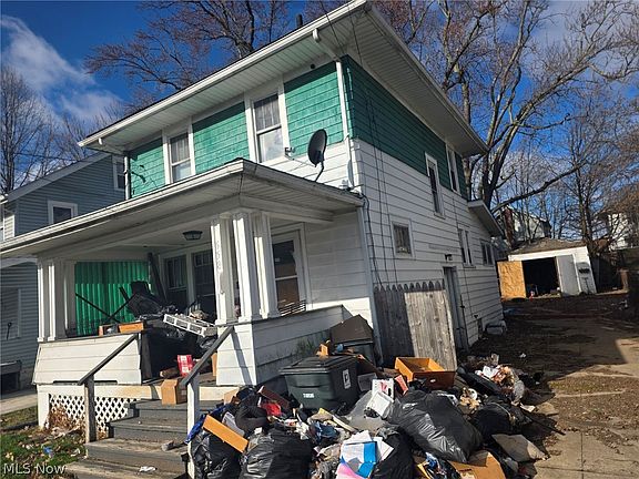 3rd image of 958 Inman St