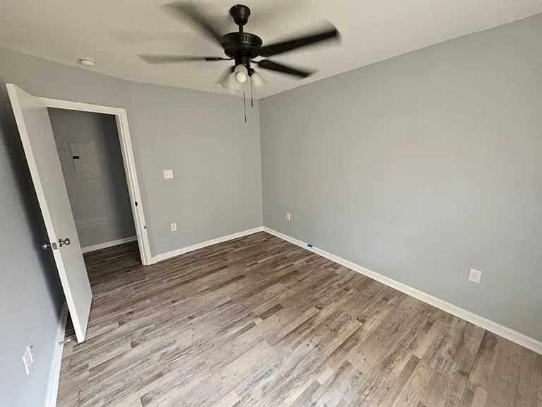 308 N Oak St — Photo 11