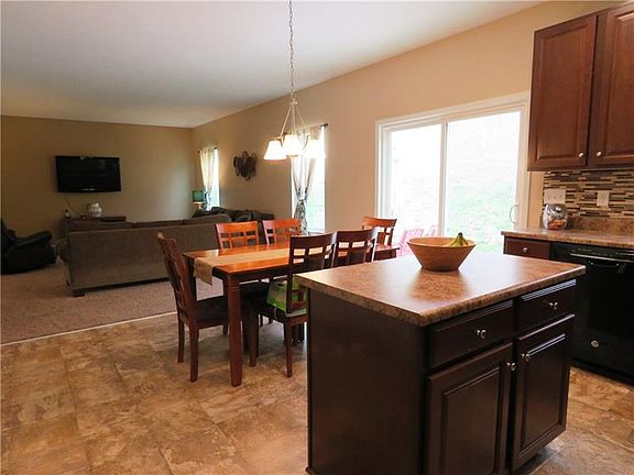 4th image of 11801 Beacon Dr
