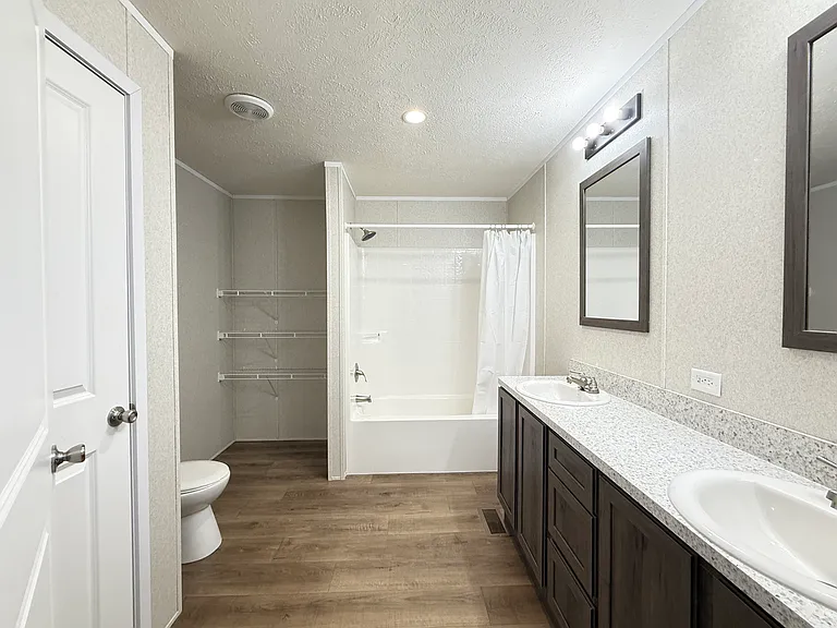 29800 Guilford Cir #71 — Photo 21