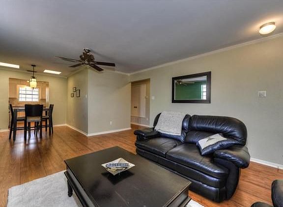 2nd image of 2301 Lawnmont Ave APT 16