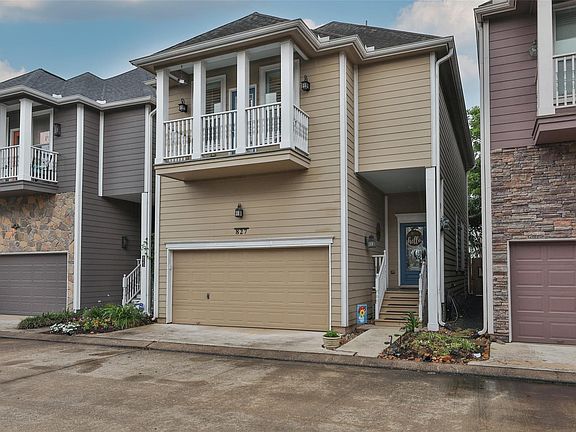 3rd image of 827 Garden Trace Ln