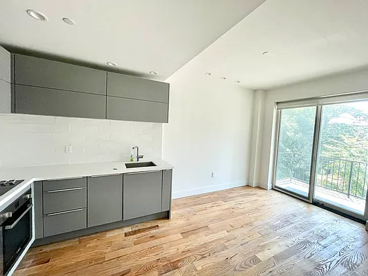 Rented by Pear NYC LLC | media 28