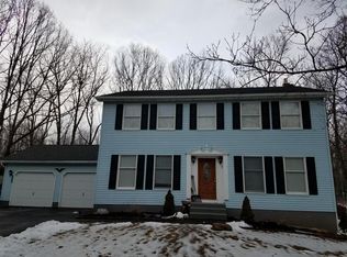 233 Upper Ridge Dr, Effort, PA 18330