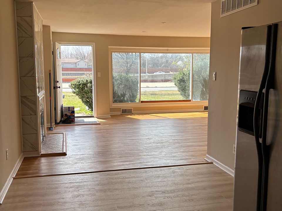 17290 W Eleven Mile Rd, photo 5