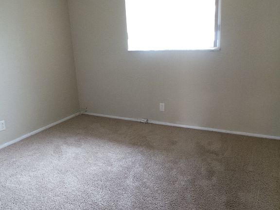 4th image of 3931 NE 3rd Ave APT 2