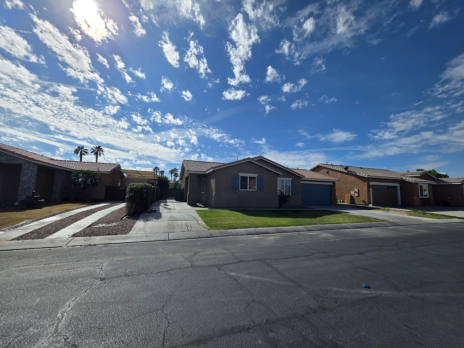 5 bed, 2204 sqft, $3,200 — Photo 3