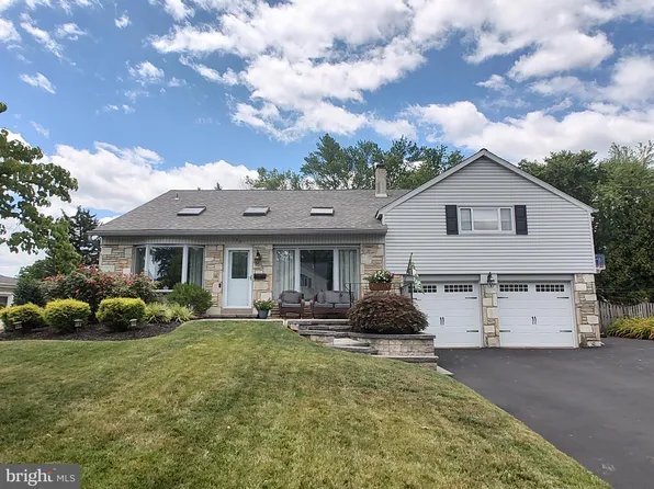 798 Meadowood Ln, Warminster, PA 18974