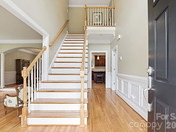 5th image of 7011 Edenderry Dr