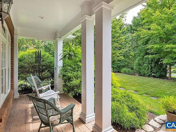 3rd image of 11 Teaberry Ct