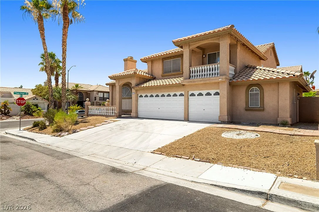 5 bed, 3.5 bath, 3941 sqft, $3,750 — Photo 3