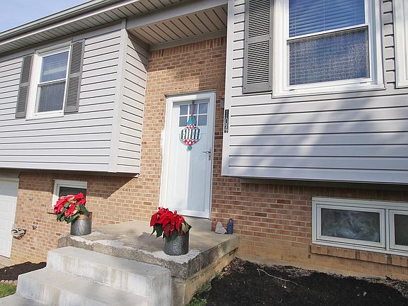 4th image of 104 Ross Dr