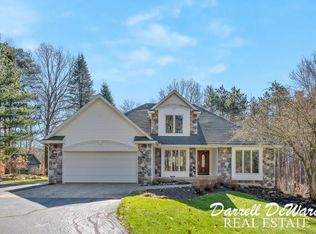 4763 Windcliff Dr NE, Rockford, MI 49341