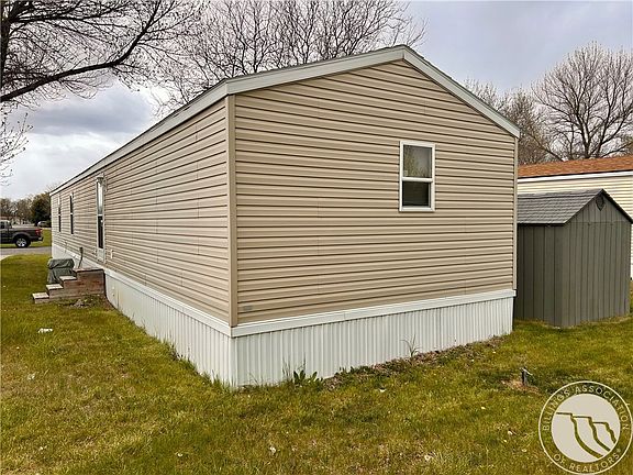 3rd image of 3 Parkside Dr