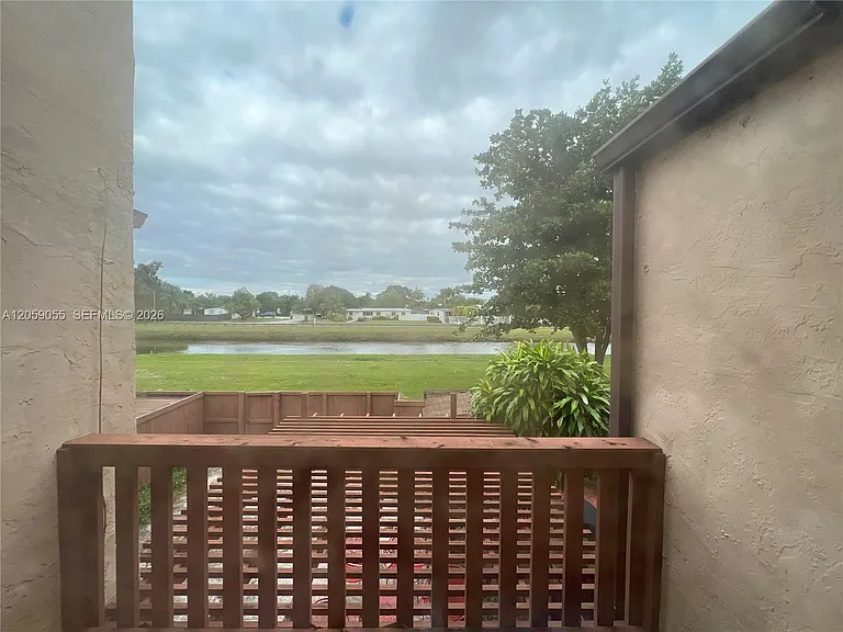 6211 SW 116th Pl #F — Photo 17