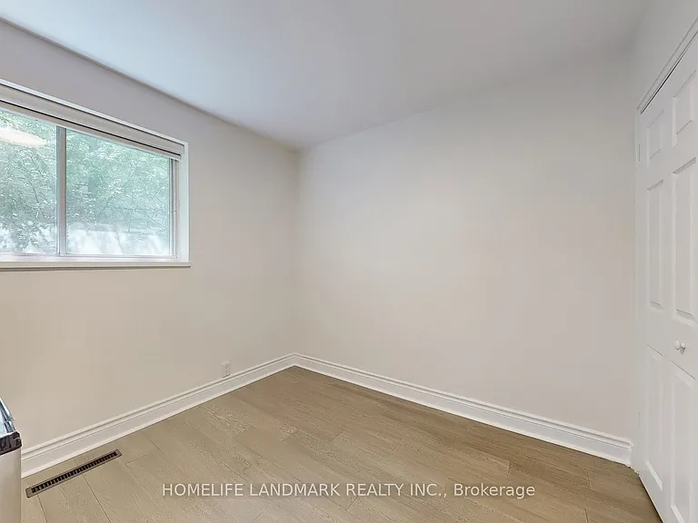 30 Paperbirch Dr — Photo 13