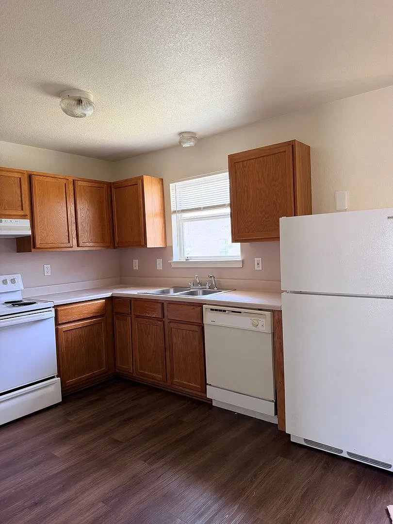 3204 Hereford Lane — Photo 4