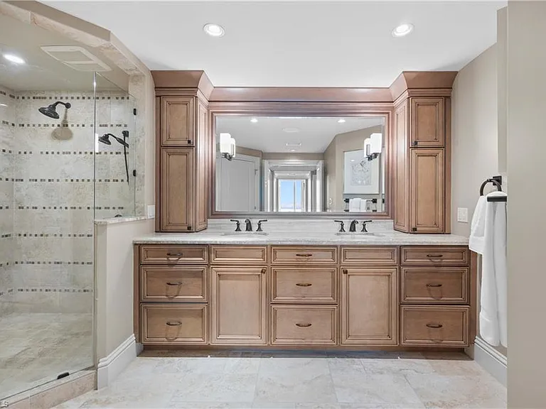 3991 Gulf Shore Blvd N #Penthouse 101 — Photo 25