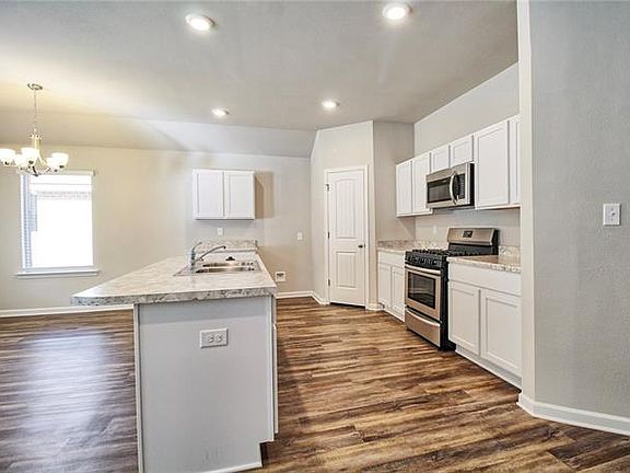5th image of 28443 Evangeline Ln