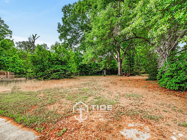 123 E Edgefield Dr — Photo 21