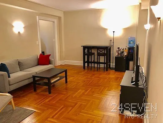 Rented by 24 7 NYC Realty Inc. | media 40