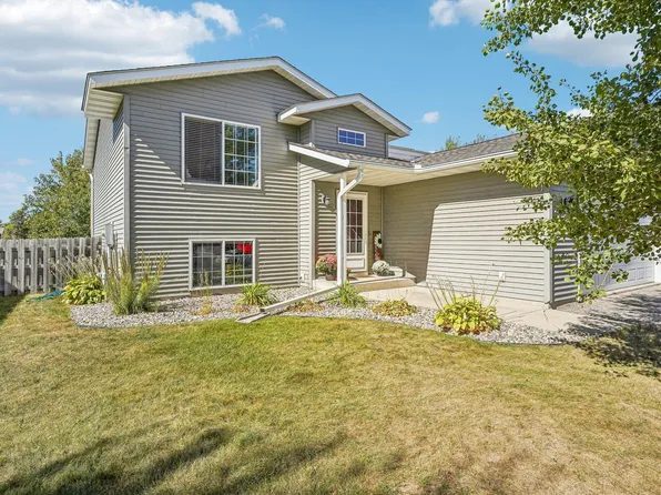 615 Texas Ave NW, Hutchinson, MN 55350