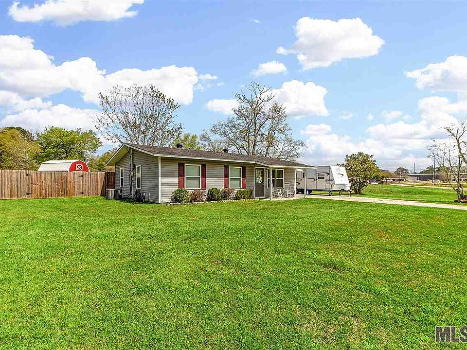 1st image of 3308 Meadowood Dr