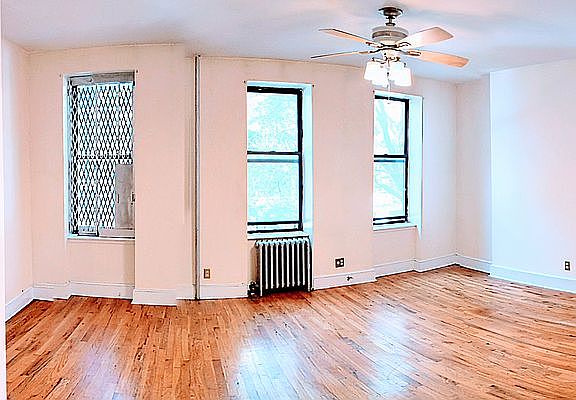 3rd image of 140 W 111th St APT 4