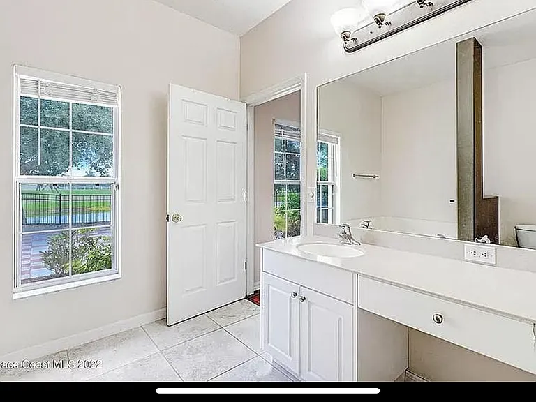 6047 Indigo Crossing Dr — Photo 13