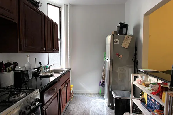 Rented by Dynamik Realty | media 21