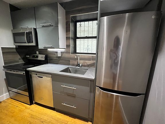 2nd image of 2156 2nd Ave APT 4C