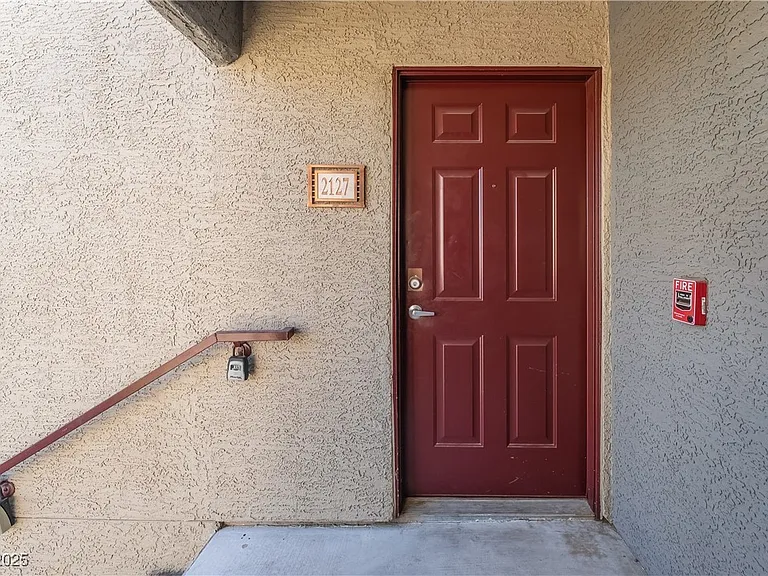 5055 W Hacienda Ave #2127 — Photo 4
