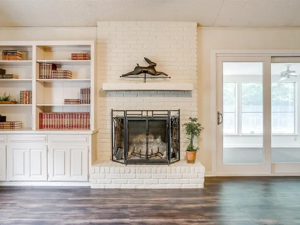 3900 Lynbrook Ln, Arlington, TX 76015
