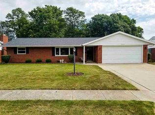 803 Wedgewood Dr, Winchester, IN 47394