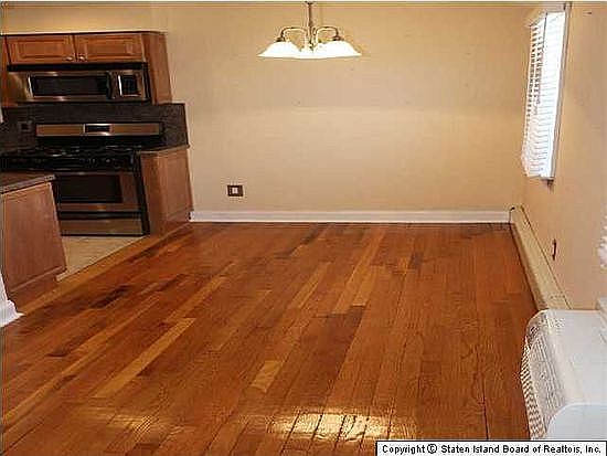2nd image of 3482 Amboy Rd APT 2D