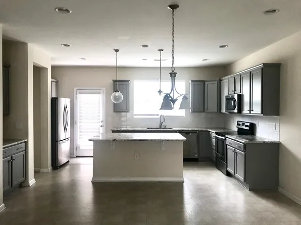 1411 Regents Ln, Apex, NC 27502
