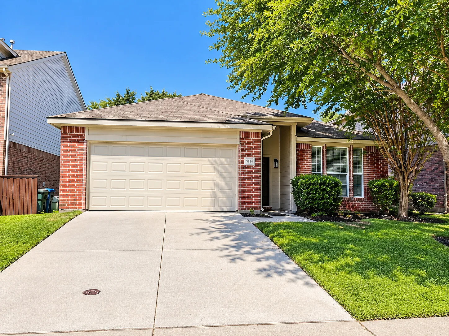 3 bed, 2010 sqft, $2,400 — Photo 1