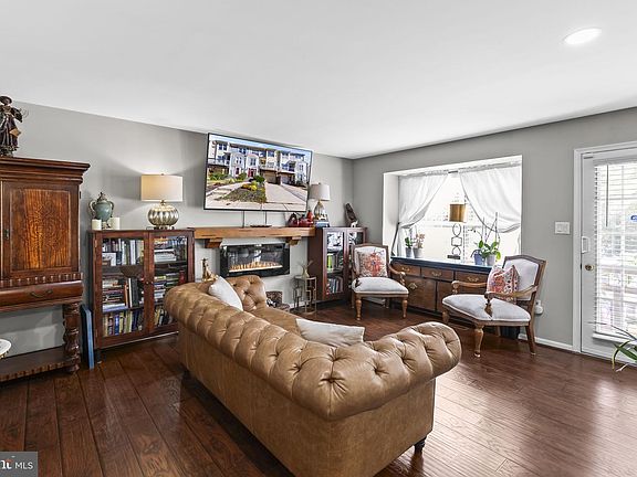 5th image of 7914 Chapel Cove Dr