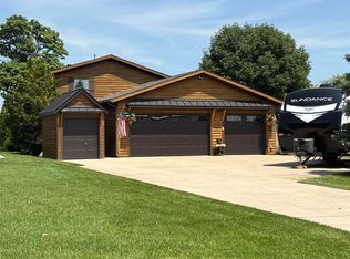 7084 Krohn Rd, Winneconne, WI 54986