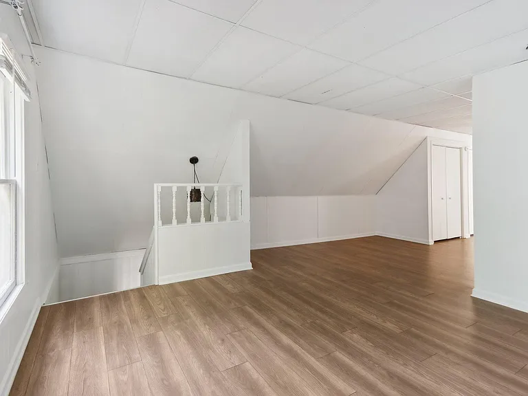 513 N 50th St #515 — Photo 16