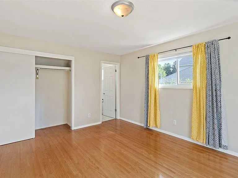 4011 E 23rd Ave — Photo 11