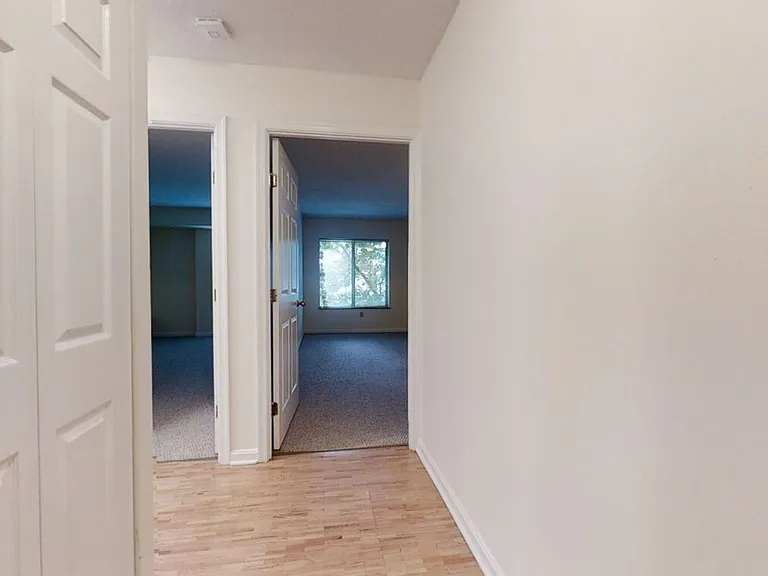 347 Franklin St #401 — Photo 9